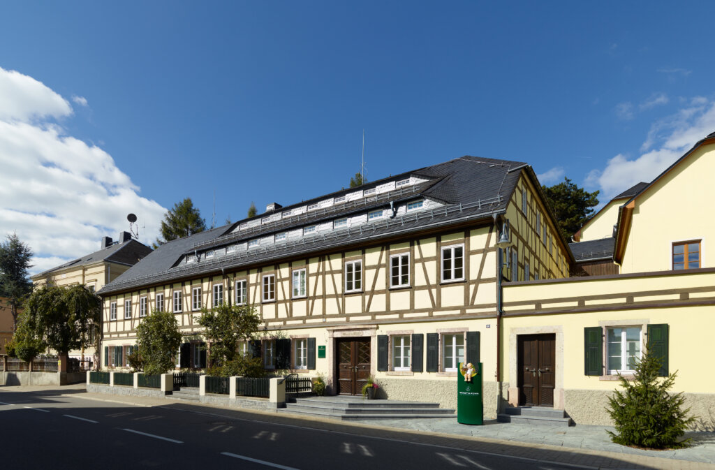 In der Manufaktur Wendt & Kühn werden Margeritenengel hergestellt.