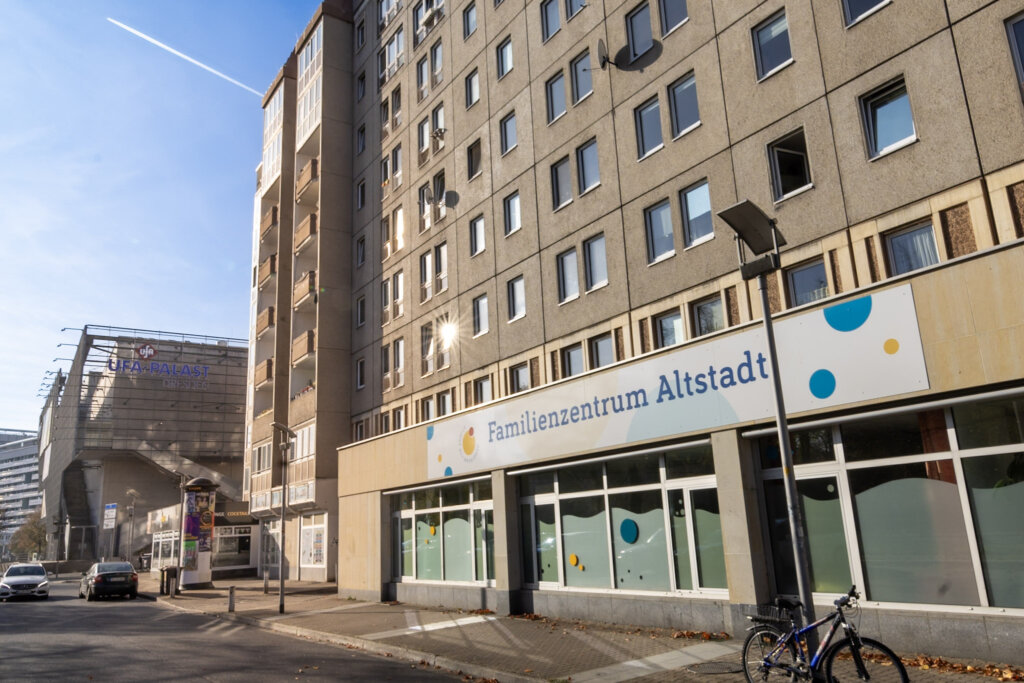 Kurse für Oma und Opa bietet das Familienzentrum Altstadt an.