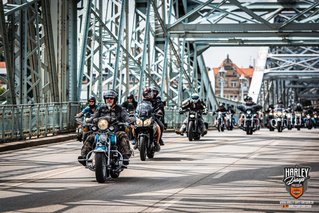 Harley Ausfahrt Blaues Wunder