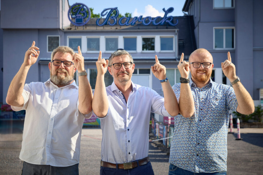 Restaurierte Barock Leuchtreklame