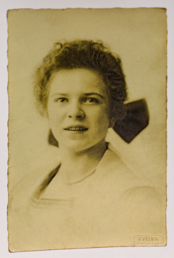 Mutter von Ernst Hirsch, Else